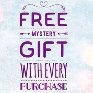 😀FREE MYSTERY GIFT W/EVERY PURCHASE IN AUGUS 🤗